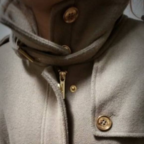 XS- Michael Kors Wool Blend Coat. Used in great condition - Picture 3 of 6